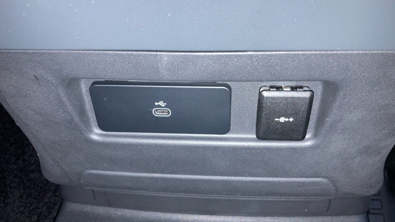 Land Rover Defender 3.0 D350 X-Dynamic HSE 110 5dr Auto [6 Seat] Diesel Estate